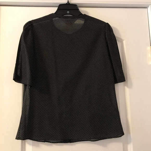 Ship’ n Shore Collectibles Blouse - Picture 2 of 6